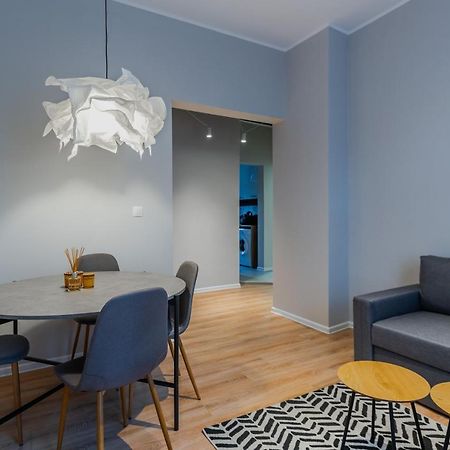 New Black & White - 2Bdr Apartment With Balcony Sofia Bagian luar foto