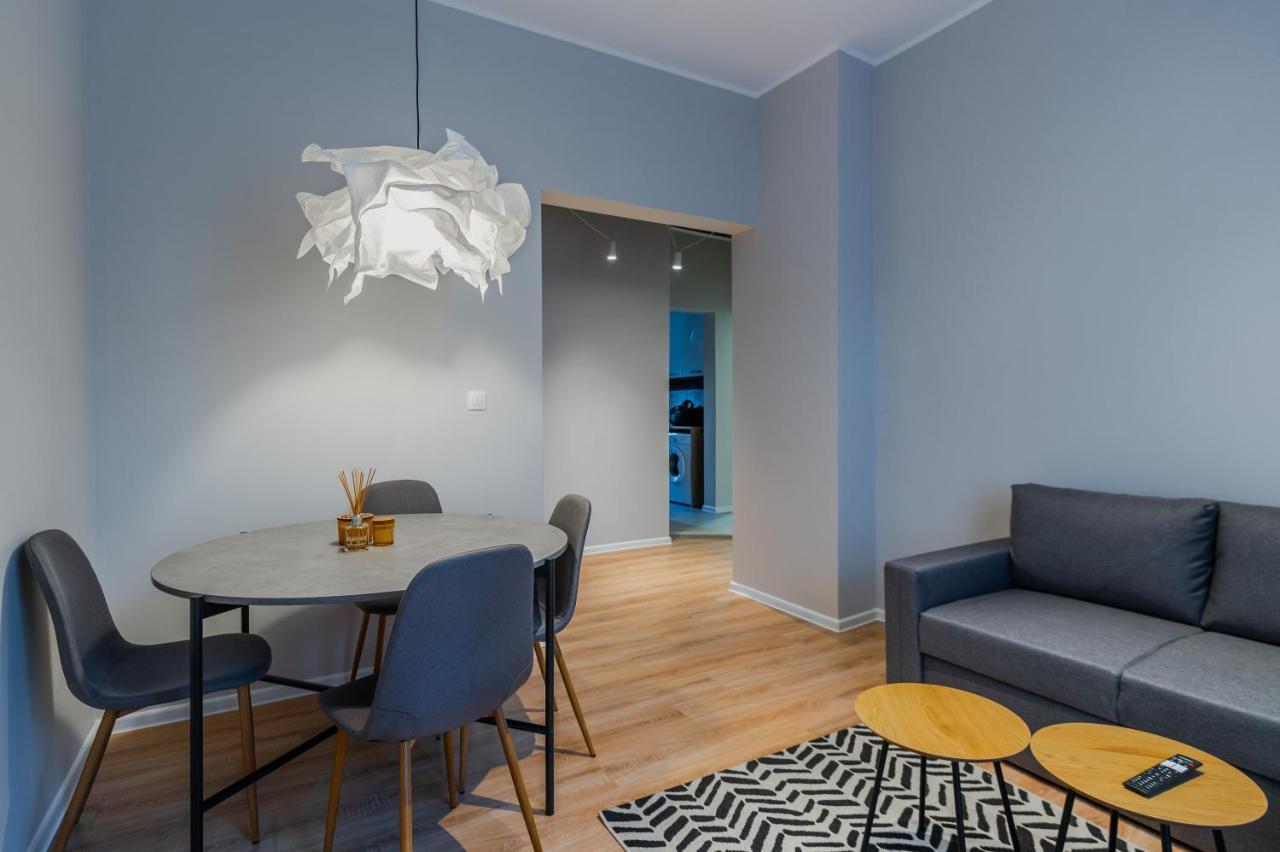 New Black & White - 2Bdr Apartment With Balcony Sofia Bagian luar foto