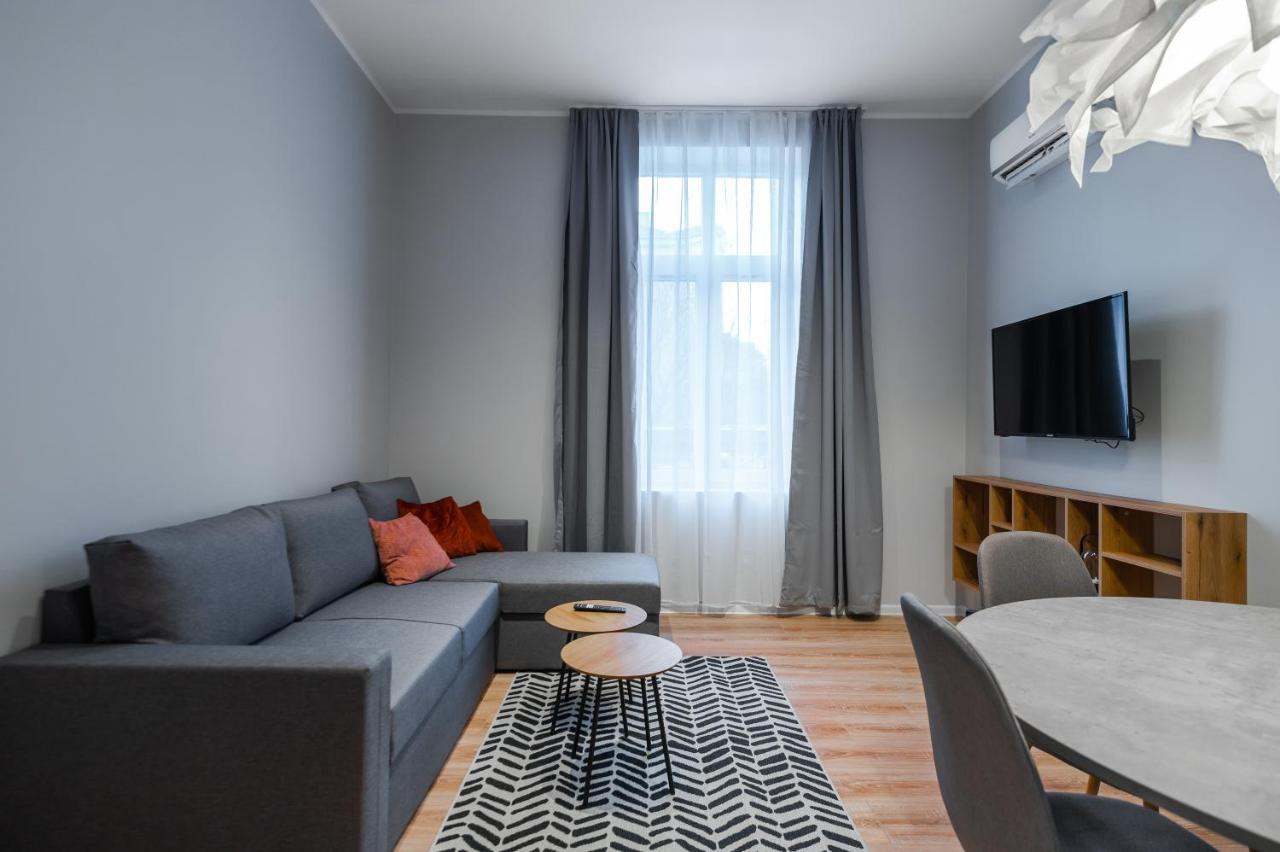 New Black & White - 2Bdr Apartment With Balcony Sofia Bagian luar foto